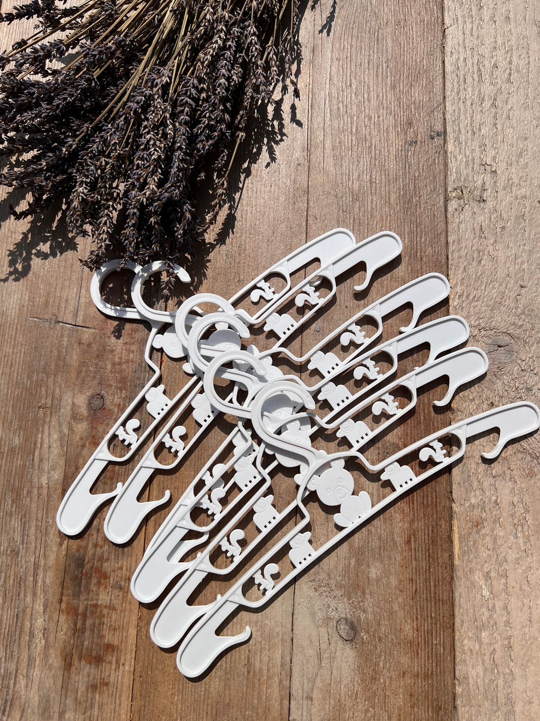 vintage babykleding hangers