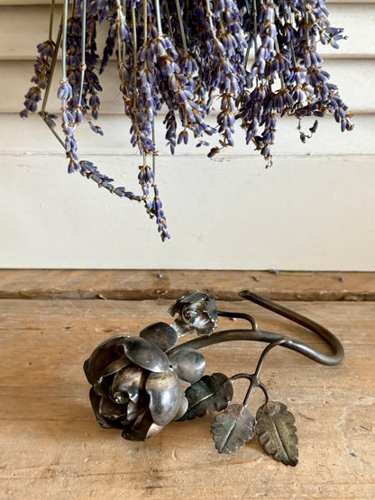 Vintage metalen roos - botanisch ornament, Sofia&