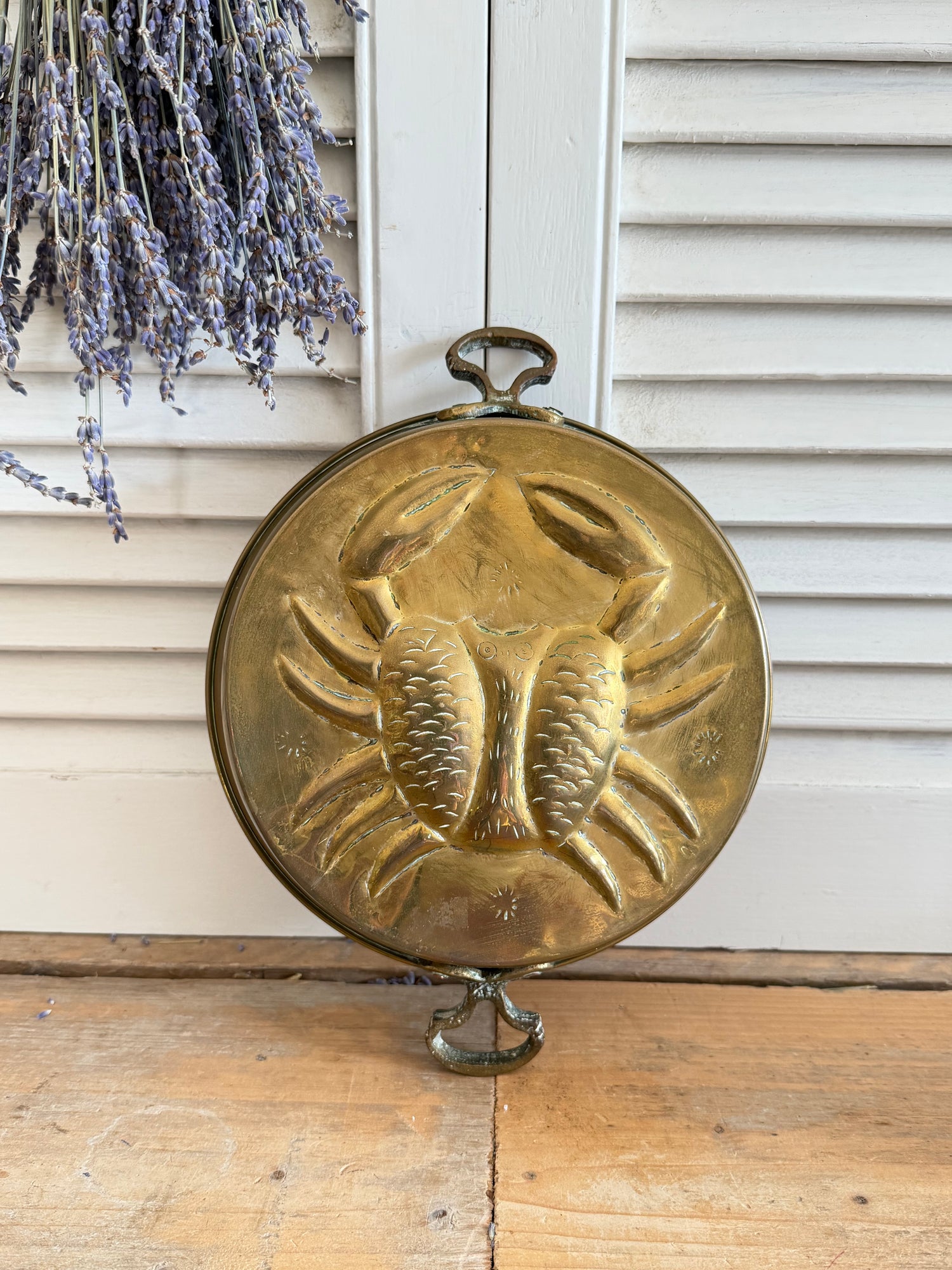 Vintage bakvorm met krab - messing, oude decoratieve bakvorm, Sofia&
