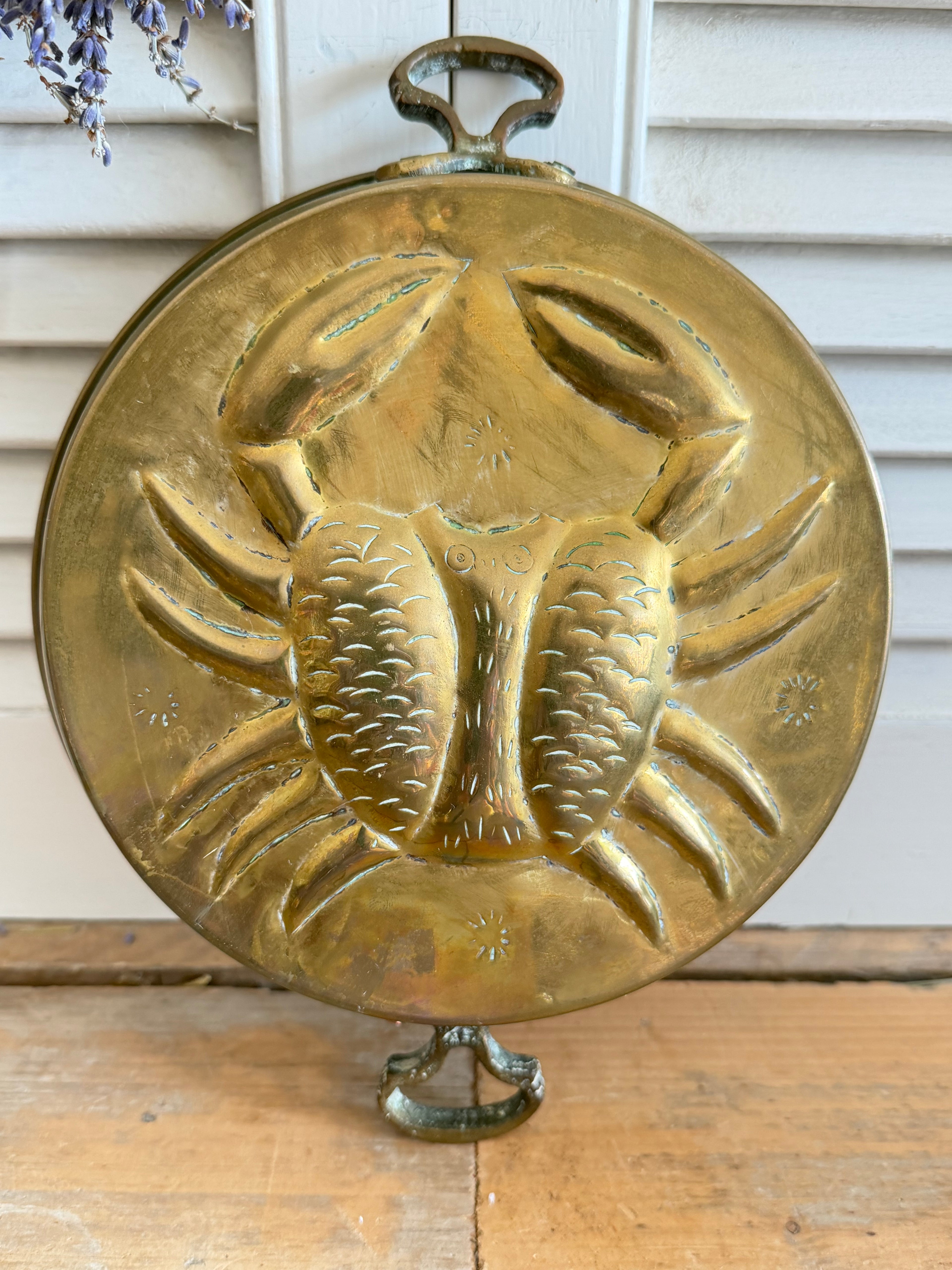 Vintage bakvorm met krab - messing, oude decoratieve bakvorm, Sofia&