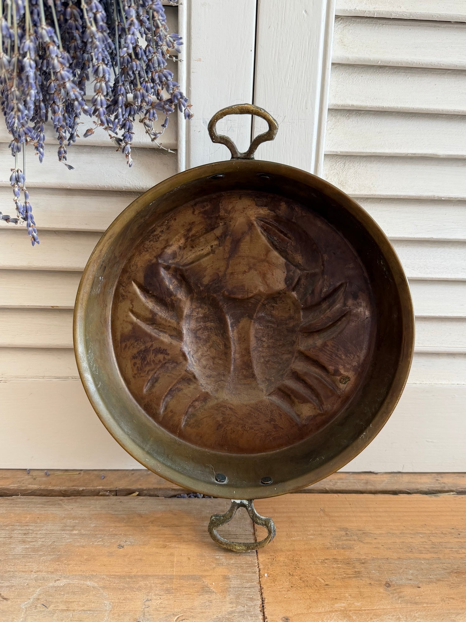 Vintage bakvorm met krab - messing, oude decoratieve bakvorm, Sofia&