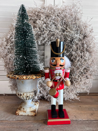 Notenkraker kerstfiguur hout met trommel, kerstversiering