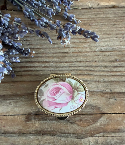 Vintage pillendoosje met roos, Sofia&