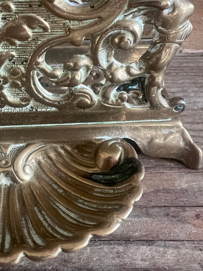 vintage brievenhouder messing, Art Nouveau brievenhouder, messing bureau organizer, vintage bureau accessoire, Art Nouveau design, brievenhouder klassiek, messing posthouder, stijlvolle brievenhouder, bureau organizer vintage.