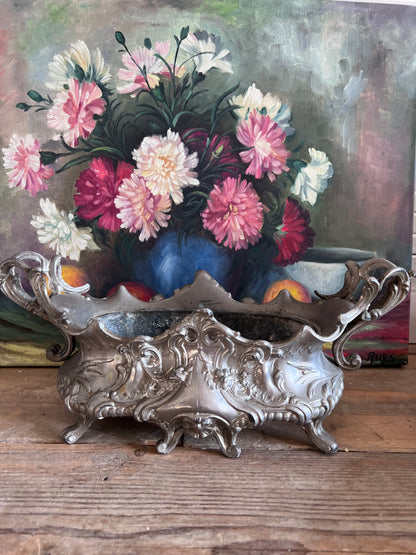 antieke Franse jardinière, tinnen jardinière circa 1900, vintage plantenbak tin, Franse vintage decoratie, antieke tuinaccessoires, klassieke tinnen plantenbak, oude Franse jardinière, decoratieve plantenbak.