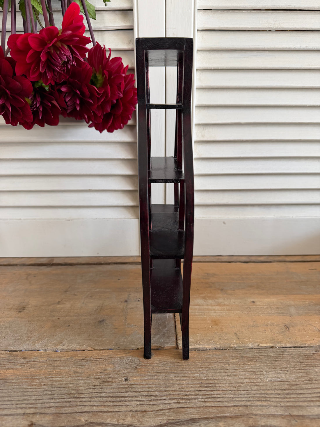 vintage houten etagere, Aziatisch houten rekje, Chinees decoratief rekje, oosters interieur, klein rekje, Sofia&