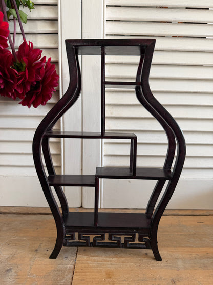 vintage houten etagere, Aziatisch houten rekje, Chinees decoratief rekje, oosters interieur, klein rekje, Sofia&