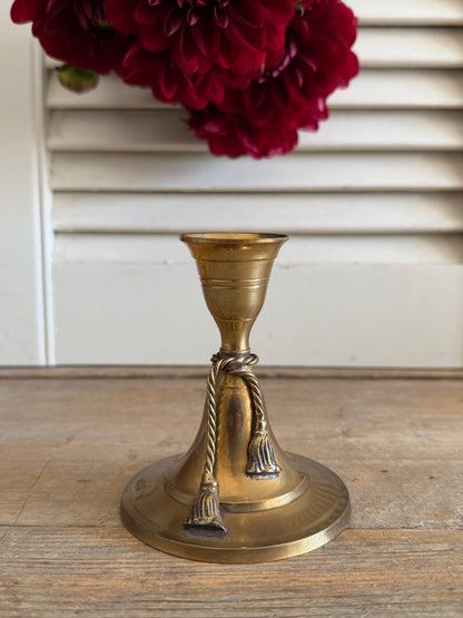 vintage messing kandelaar, kandelaar messing, kandelaar met kwastjes, vintage candle stick Holder, Franse interieuraccessoires, boudoir decoratie, brocante woondecoratie, Sofia&