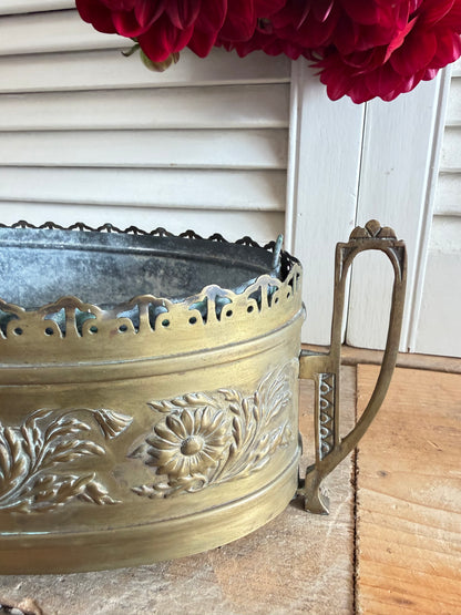antieke jardinière, oude jardinière, jardinière met binnenbak, Franse brocante, antieke plantenbak, decoratieve jardinière, brocante interieur, antiek woonccessoire, Sofia&