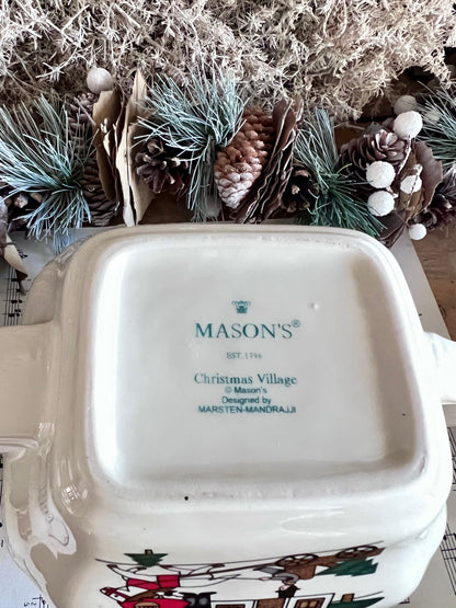 Mason’s Christmas Village theepot, kerst theepot keramiek, Christmas Village collectie, nieuwe kersttheepot, feestelijke theepot, Mason’s ceramics, limited edition theepot, kerstartikel keramiek