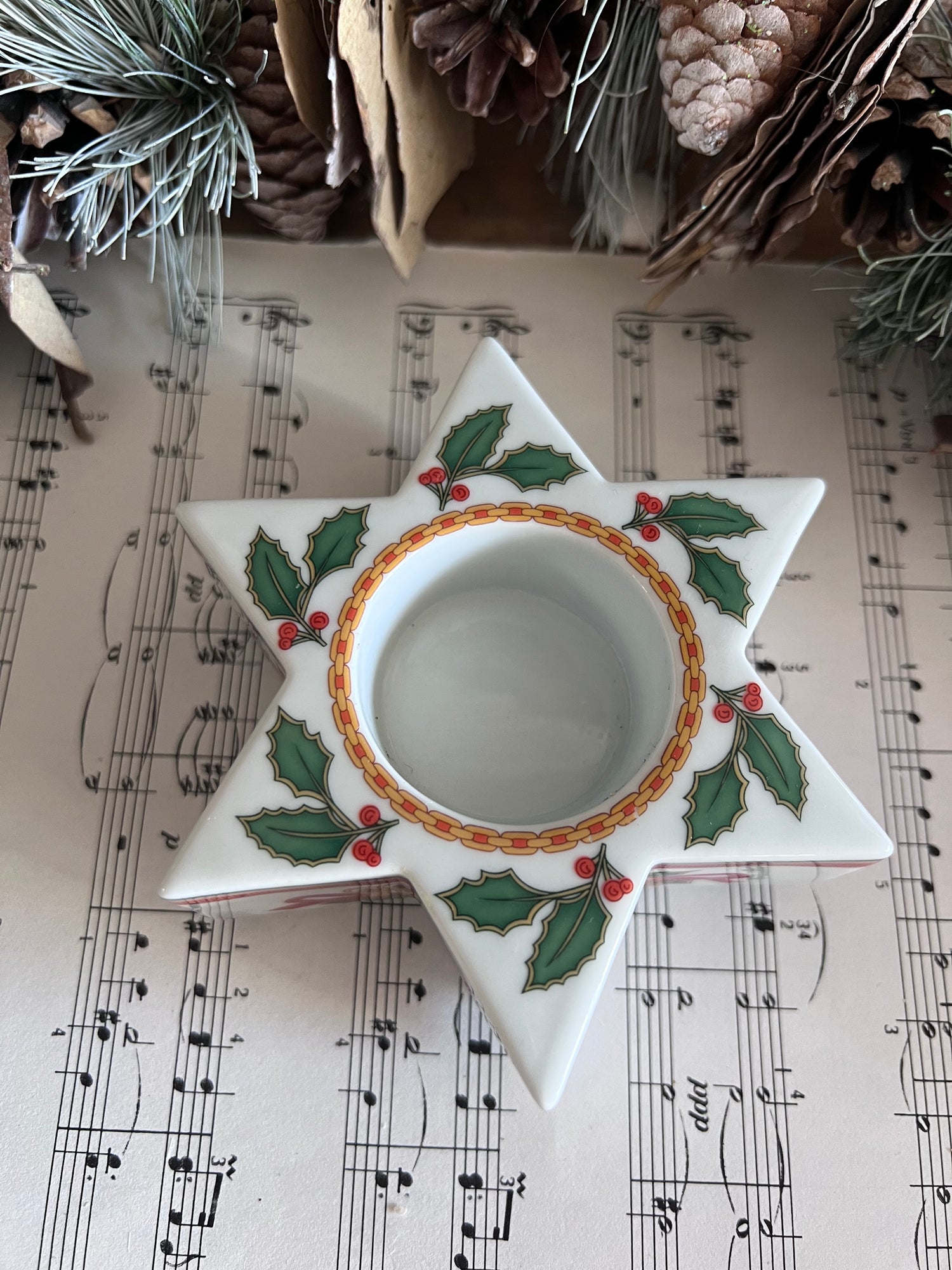 waxinelichthouder ster, waxinelichthouder porselein, Hutschenreuther waxinelichthouder, stervormige waxinelichthouder, sfeerverlichting waxinelicht, porseleinen waxinelichthouder, kerstdecoratie ster, feestelijke waxinelichthouder