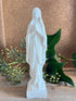 Maria de Lourdes beeldje, wit Maria beeldje, resin Maria beeldje, porseleinachtig beeldje Maria, religieus beeldje, spiritueel decor, Maria de Lourdes statue wit, liefdesbeeldje Maria Lourdes.