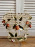 Vintage wandmand met aardbeien, metalen brocante muurmand, Franse brocante, Sofia&