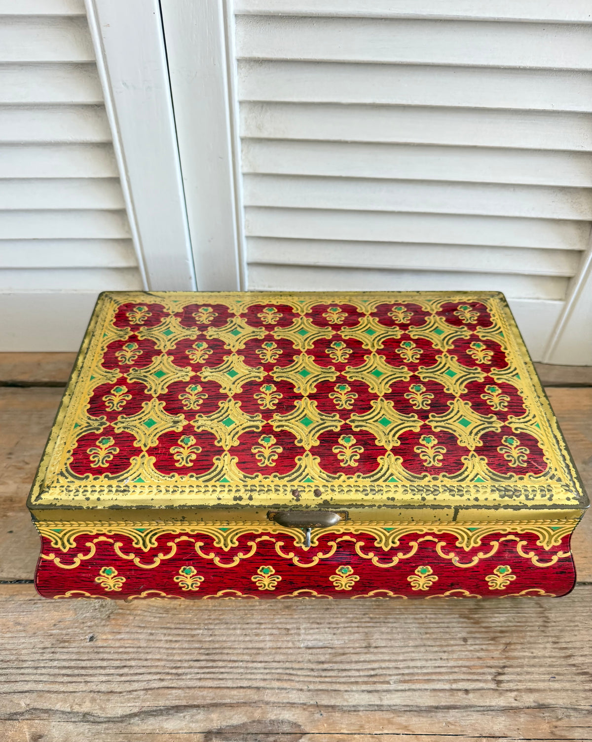 Vintage blik, oud blik met sleutel, vintage bewaarkistje, metalen sierkistje, decoratief blik, rood goud blik, vintage opbergblik,juwelenkistje vintage, brocante blik,vintage storage tin, Sofia&