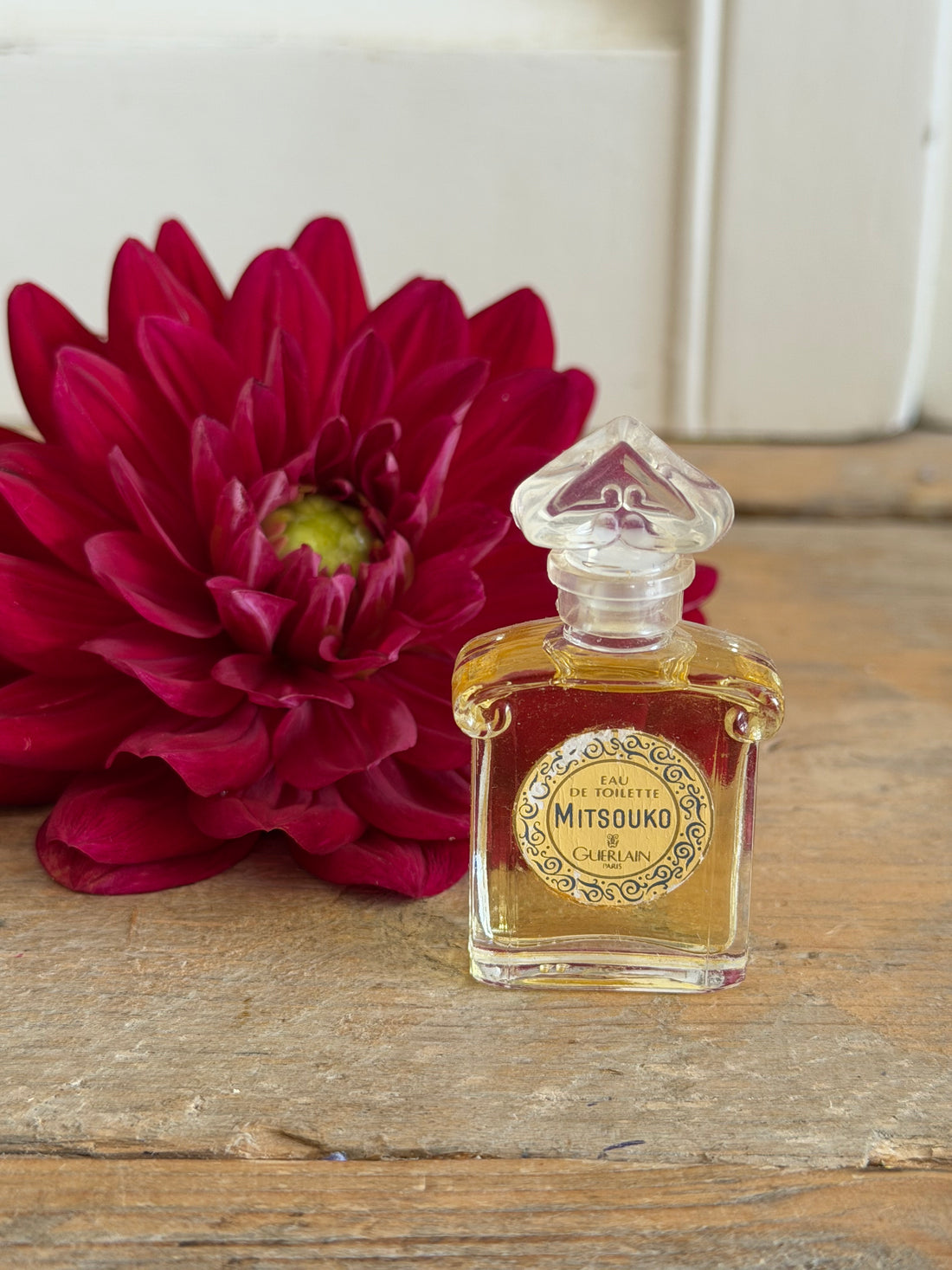 Vintage Guerlain Mitsouko eau de toilette miniatuur met hartvormige stop, Frans parfumflesje, Sofia&