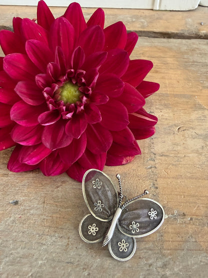 800 zilveren broche,vintage zilveren broche, vintage vlinder broche, 800 zilver sieraad, filigraan vlinder brocjhe, brocante sieraden, Sofia&
