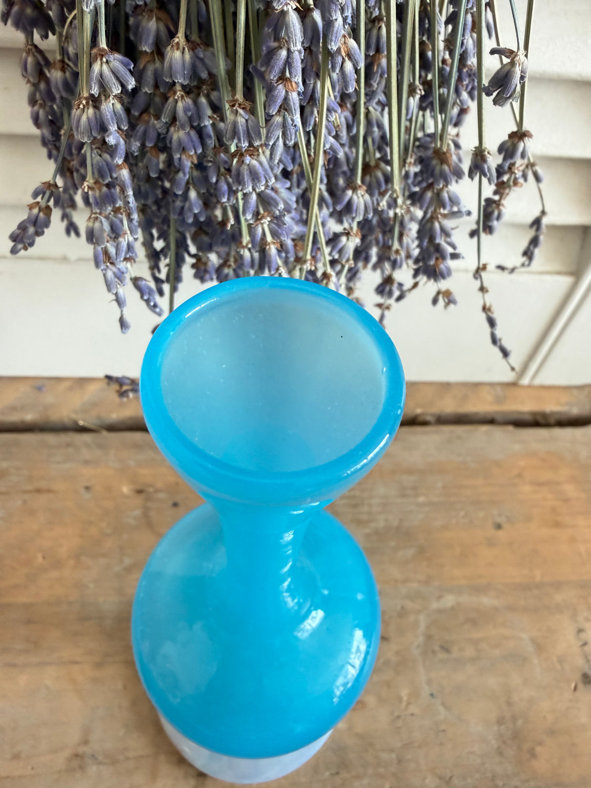 vintage opaline vaas, turquoise glazen vaasje, blauw opaline glas, vintage glaswerk, klein vintage vaasje, Sofia&