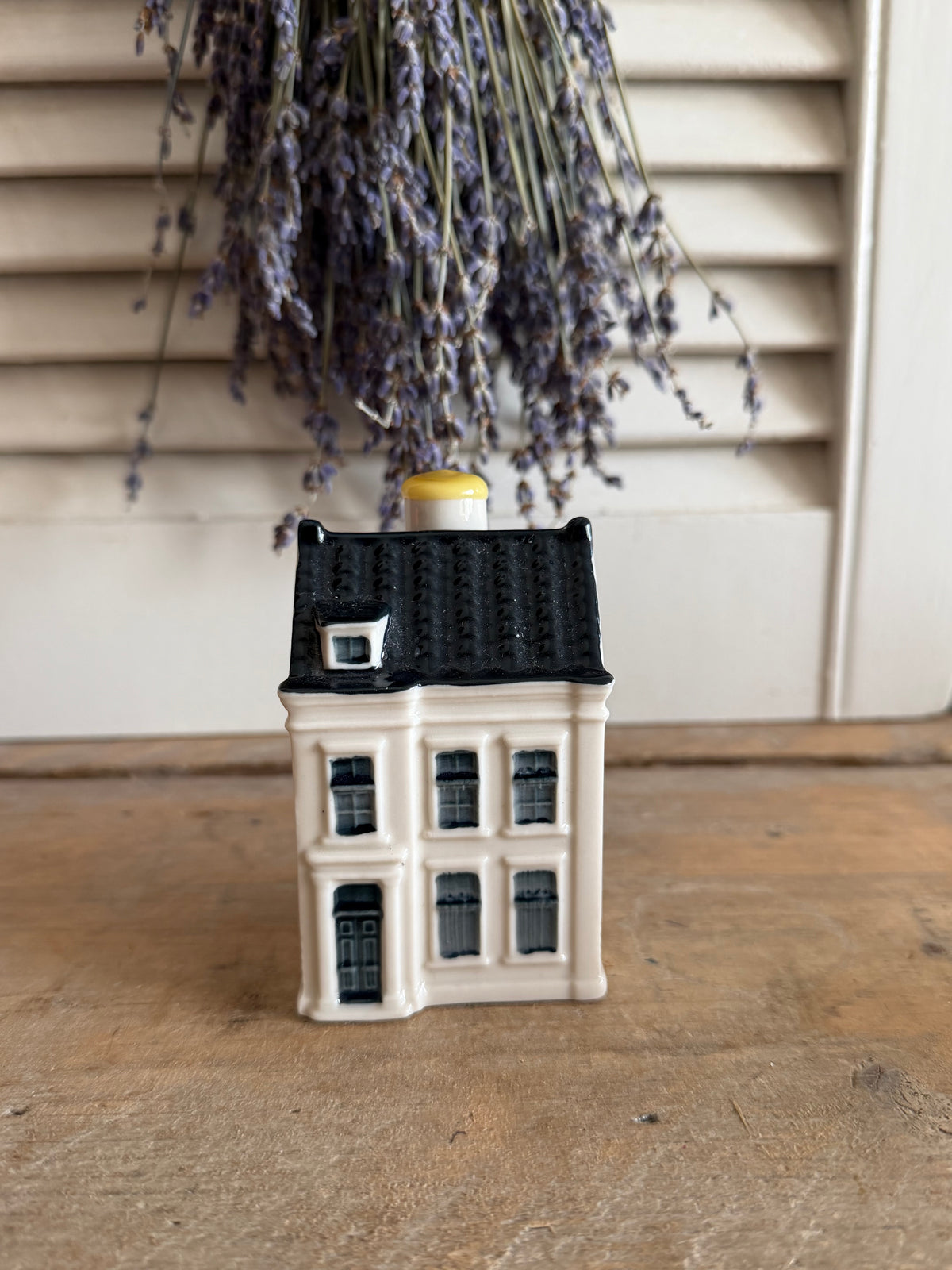 KLM huisje 98 - Ouderlijk huis Anthony Fokker Haarlem | Bols Delfts blauw, KLM huisje 98, Sofia&
