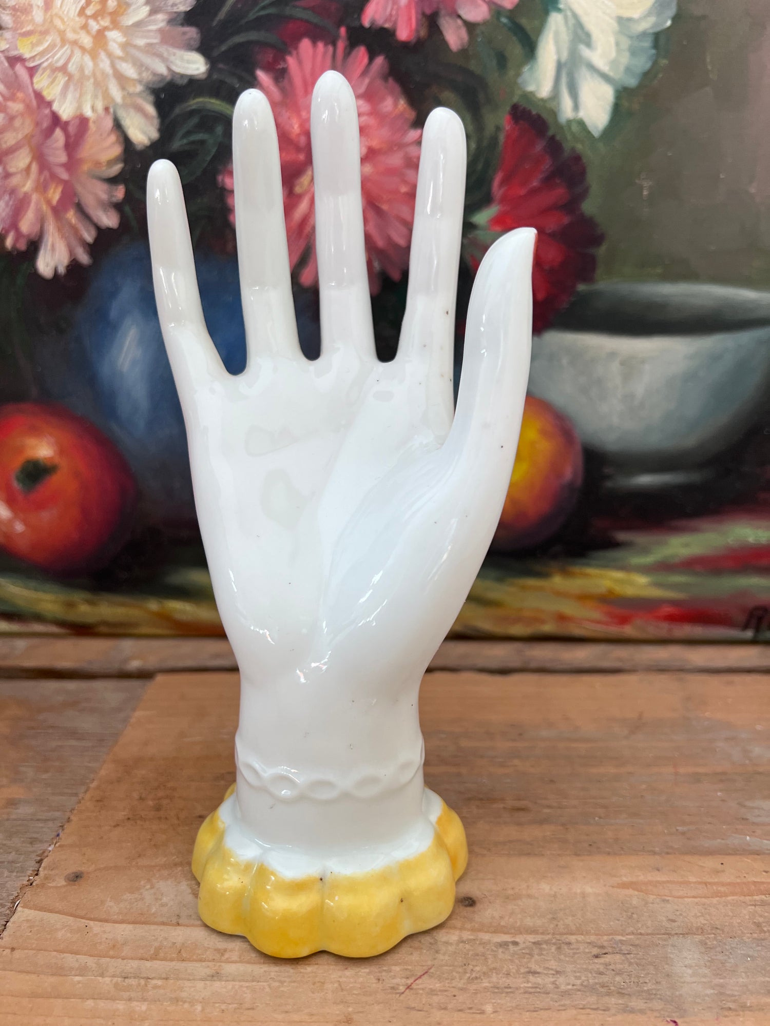 vintage sieradenhouder, ringhouder porselein, Samie Porcelaine, porseleinen hand, Victoriaans design, jaren 50 sieradenhouder, Franse vintage decoratie, sieraden organizer vintage