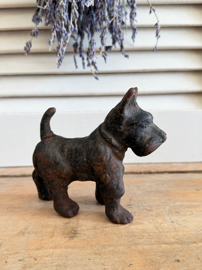 vintage deurstopper hond, gietijzeren deurstopper, gietijzeren Scottie deurstopper, Scottie dog, cast iron dog doorstop, Sofia&