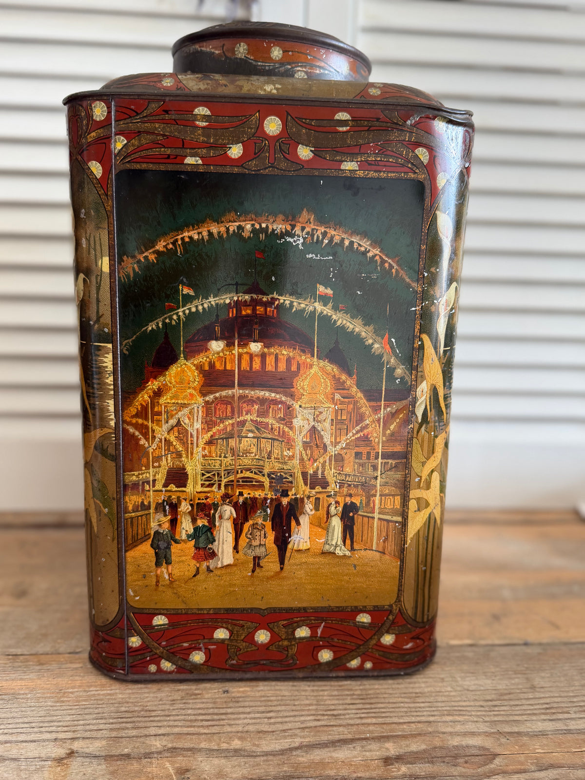 Antiek Kurhaus koekblik, Scheveningen koekblik, oud kurhausblik, antiek scheveningen, oud banketblik, lithografisch blik, Art Deco koekblik, Art Nouveau koekblik,jaren 20 blik, Wandelhoofd Wilhelmina, historisch banketblik, historisch blik, Soifa&