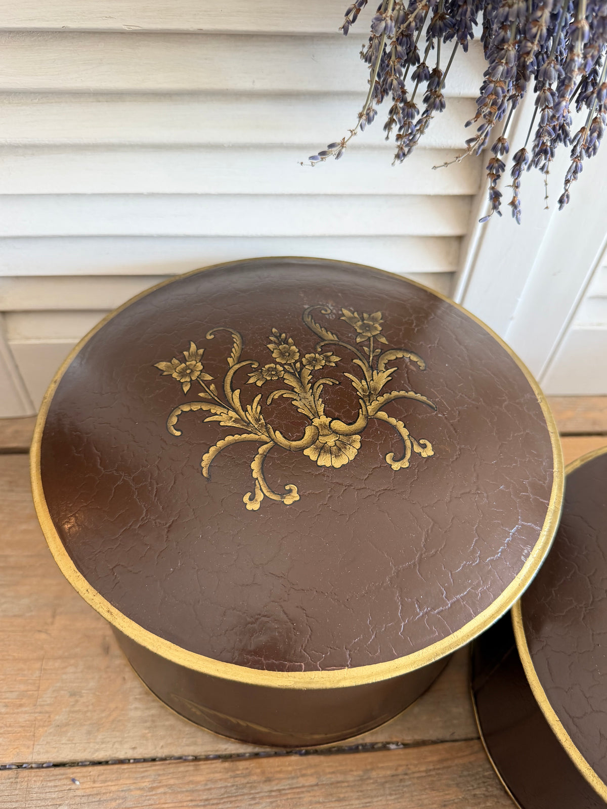 Vintage metalen opbergdozen, handbeschilderde opbergdoos, vintage blik met deksel, bruine mealen opbergdozen, decoratieve opbergdoos, Sofia&