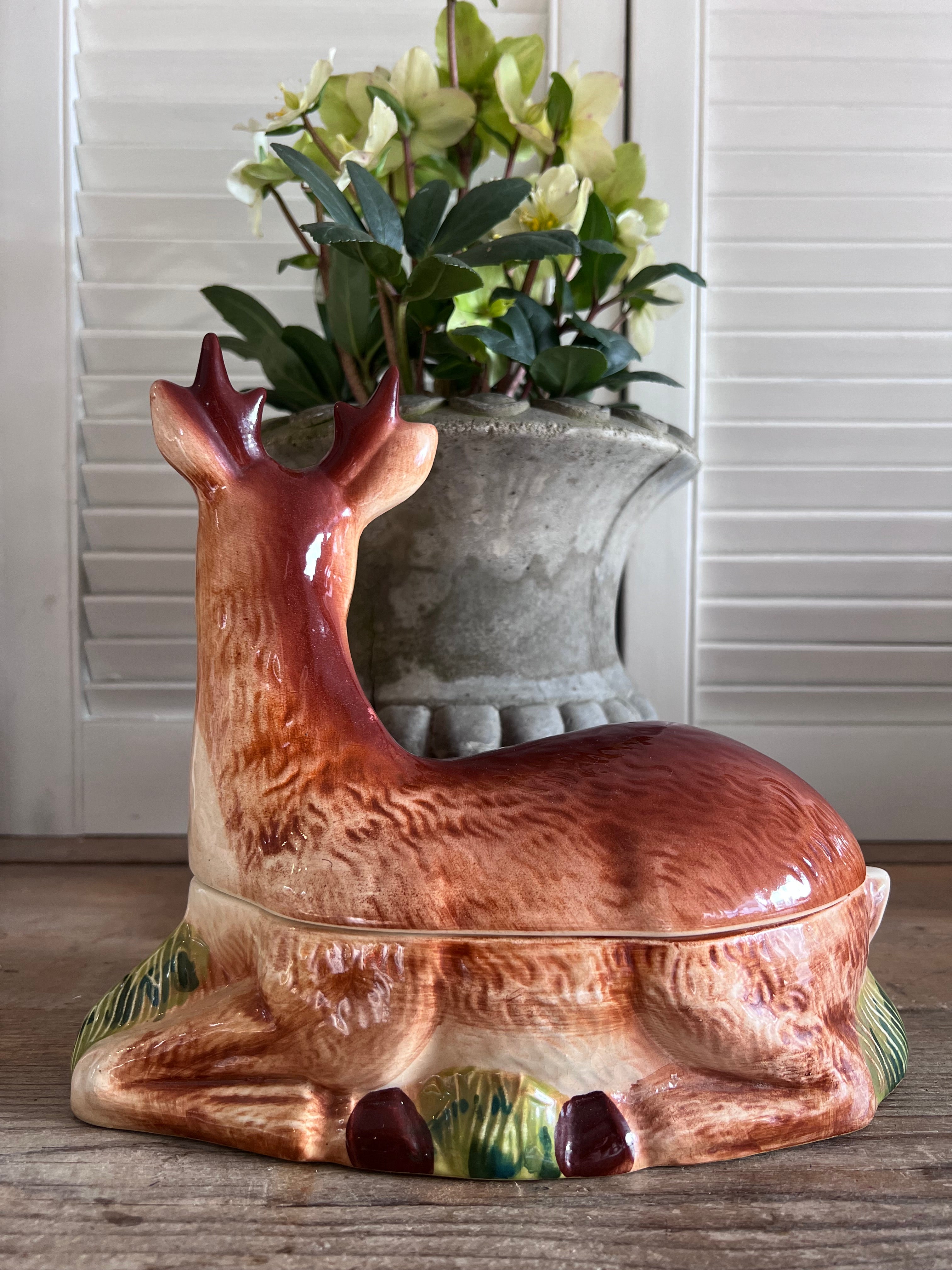 vintage paté terrine,paté terrine hert vorm,&amp;nbsp;Michel Caugant terrine,&amp;nbsp;jaren 60 aardewerk terrine,gesigneerde paté terrine,&amp;nbsp;retro terrine aardewerk, decoratieve paté schaal,&amp;nbsp;verzamelobject aardewerk,&amp;nbsp;Franse terrine jaren 60,exclusieve paté terrine 