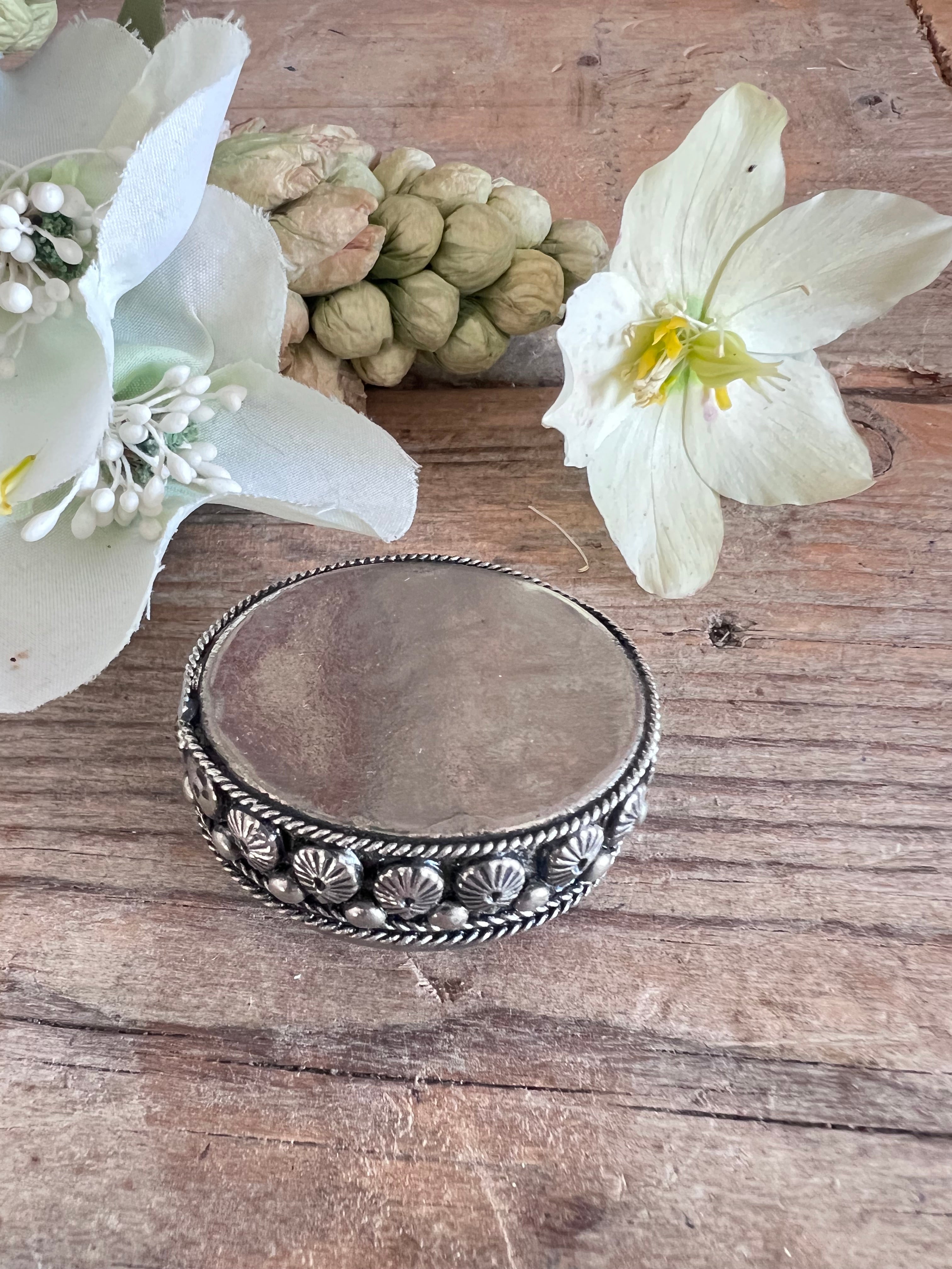 Vintage pillendoosje met carneool, pillendoosje uit India, pillendoosje, vintage pillendoosje