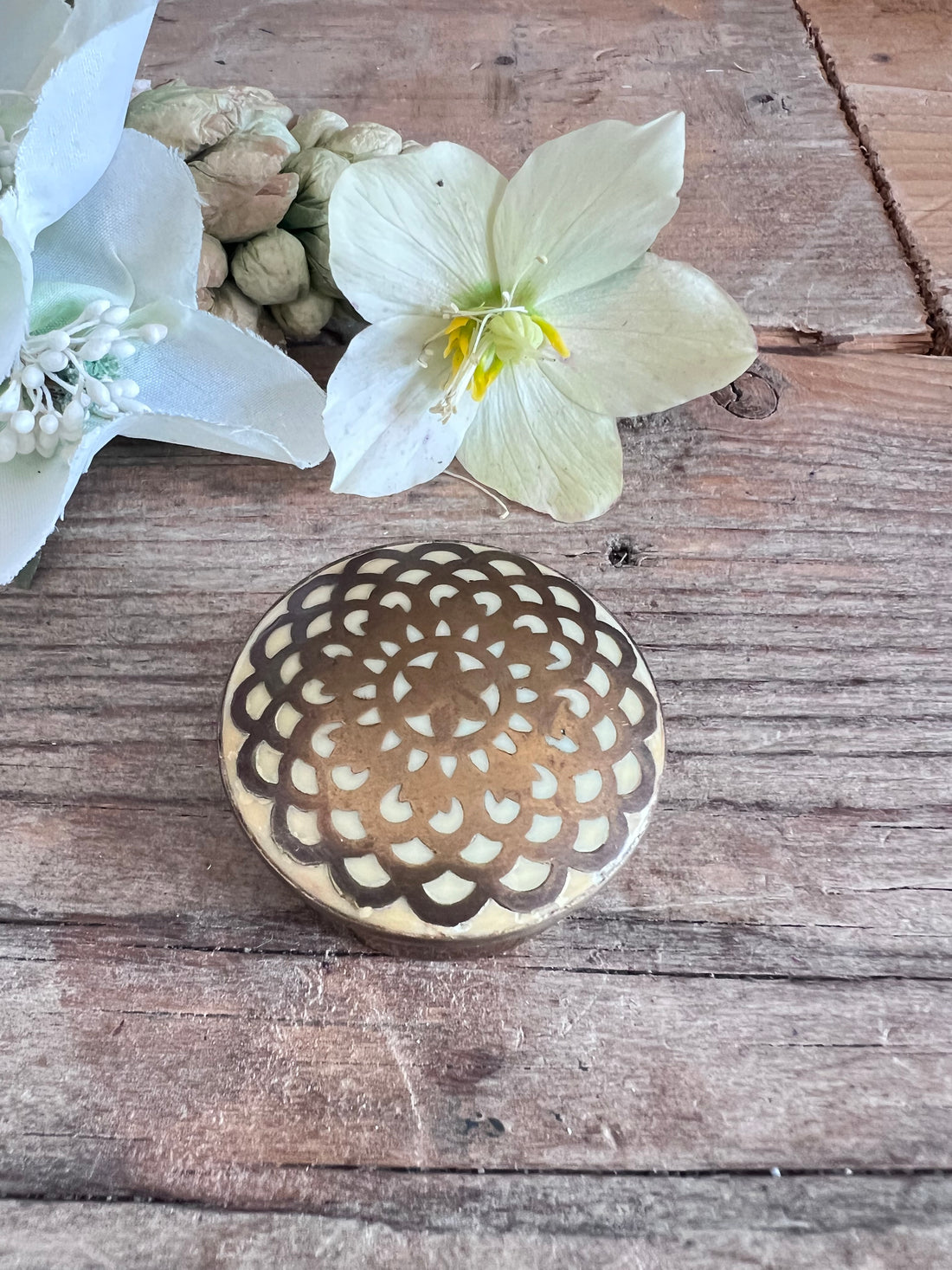 Messing pillendoosje , vintage pillendoosje