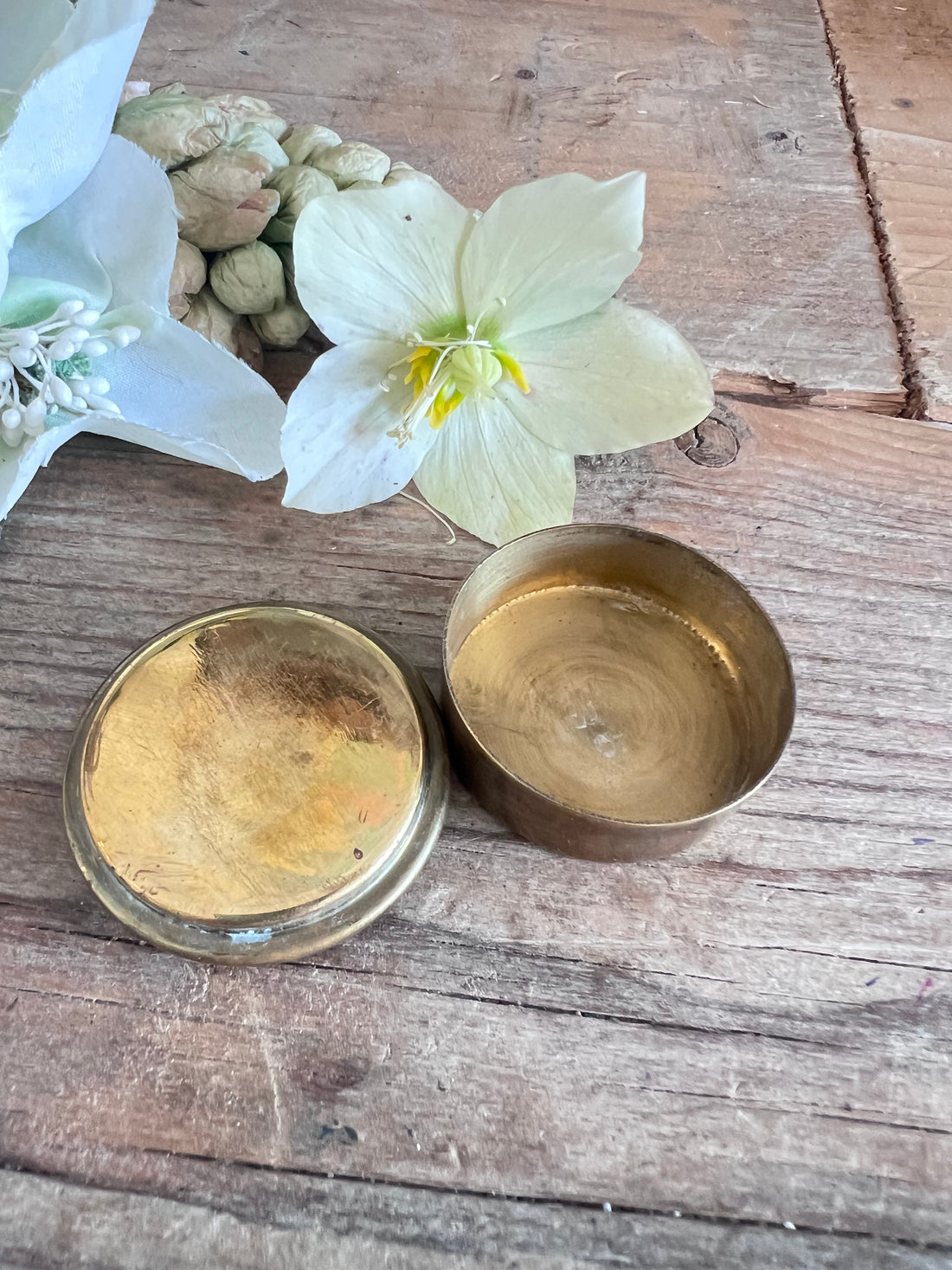 Messing pillendoosje , vintage pillendoosje