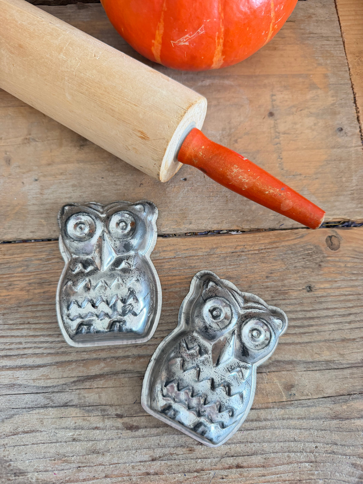 vintage bakvormpjes, uil bakvorm, oude metalen bakvormpjes, nostalgisch keukengerei, vintage keukenaccessoires, Sofia&
