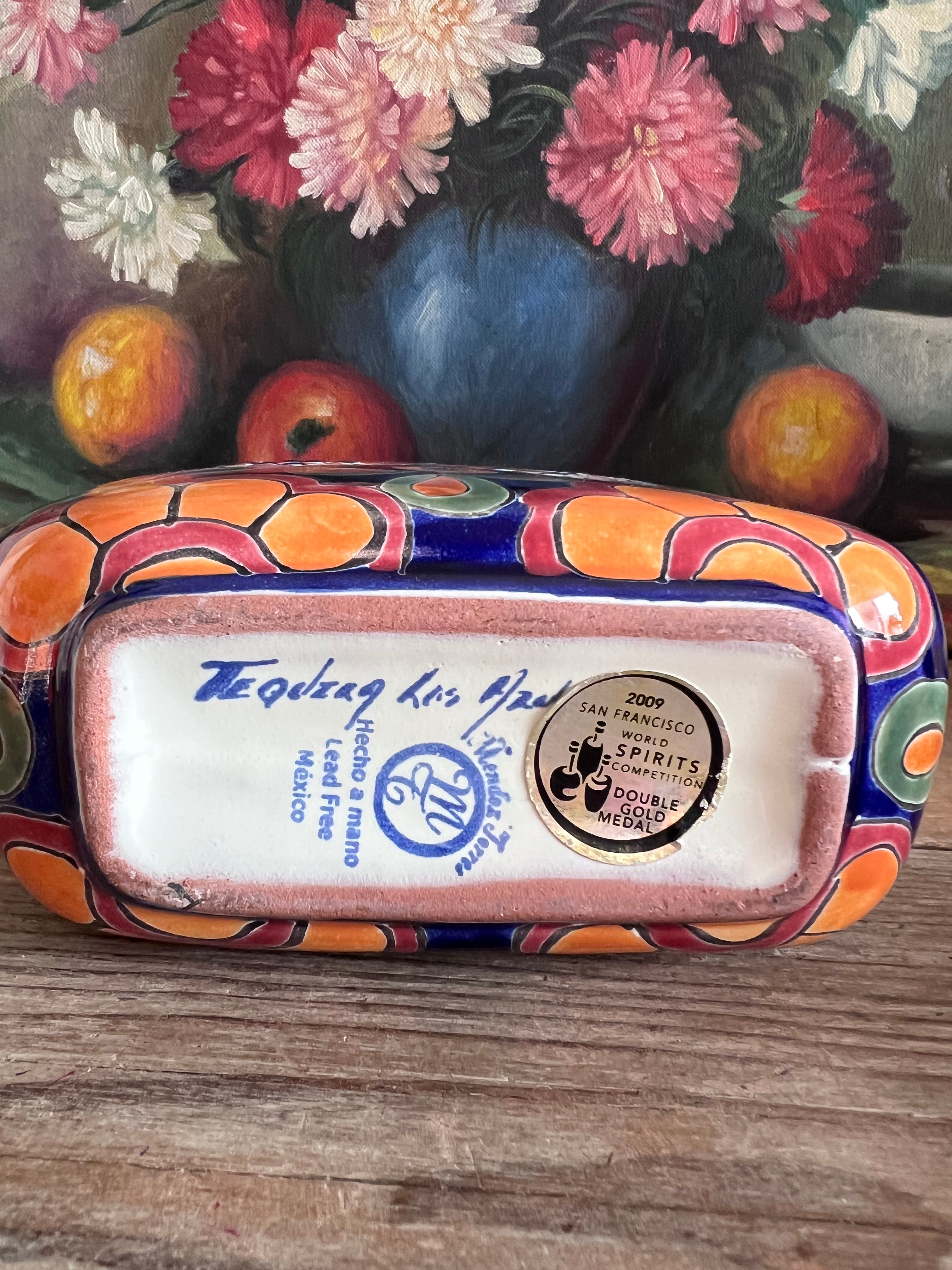 Tequila karaf, Los Azulejos karaf, handbeschilderde karaf, aardewerk karaf, Mexicaanse volkskunst, handgemaakte tequila karaf, traditionele Mexicaanse karaf, aardewerk tequila karaf, unieke karaf, authentieke Mexicaanse decoratie