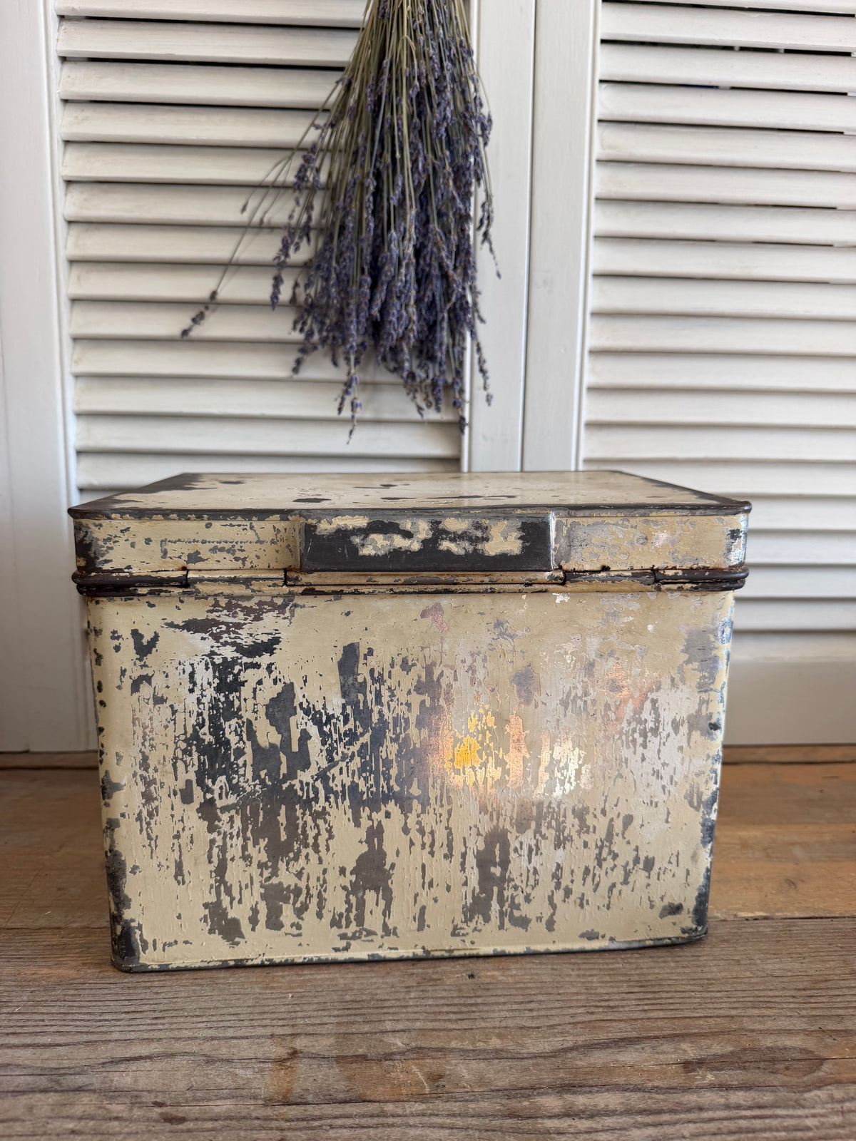 oud bakkersblik, antiek winkelblik, brocante opbergblik,vintage voorraadblik, brocante keukendecoratie, landelijke keukendecoratie, verweerd voorraadblik, Sofia&