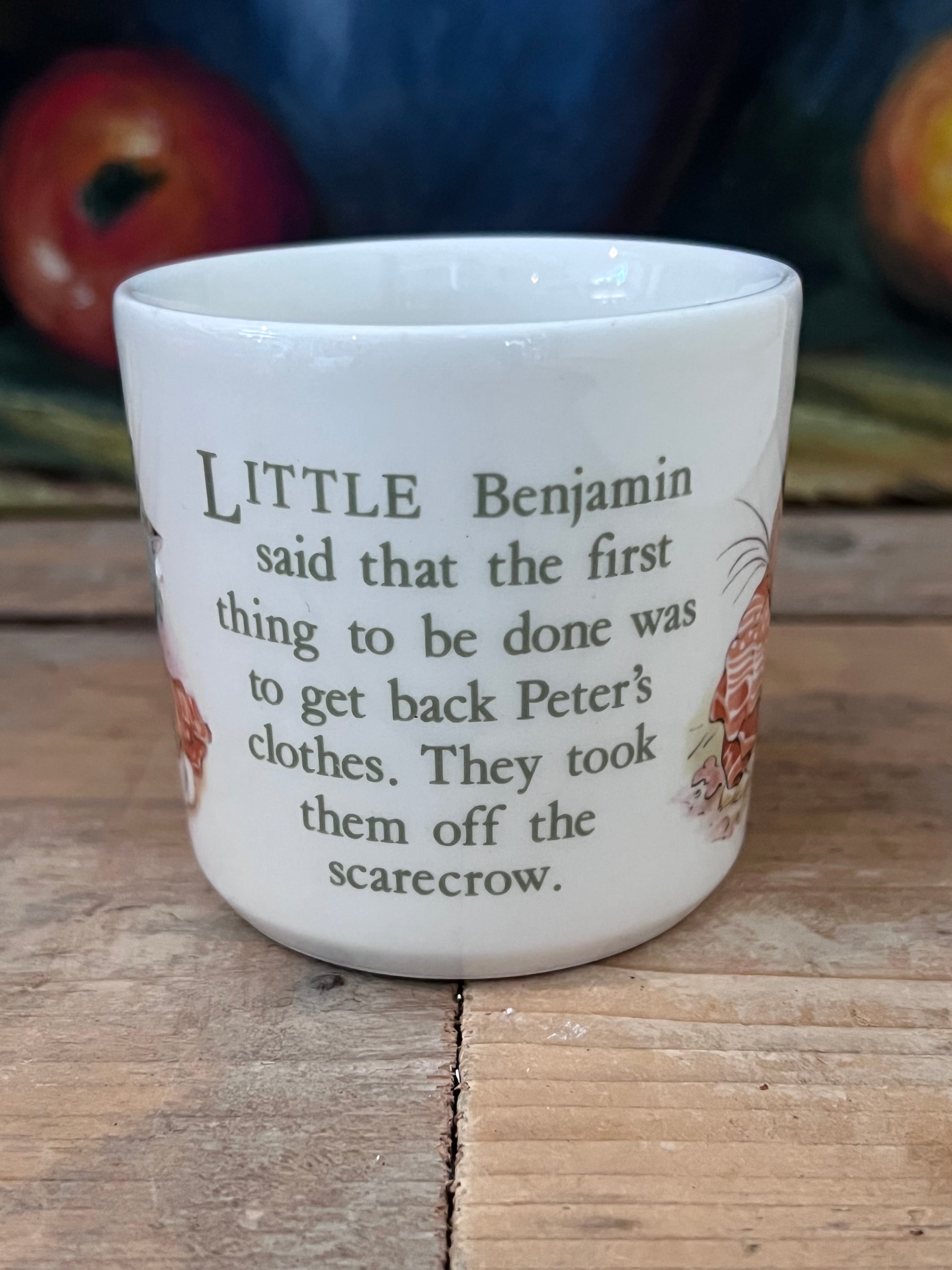 Little Benjamin beker, Wedgwood porselein beker, porseleinen kinderbeker, Wedgwood kinderservies, Little Benjamin servies, kindvriendelijke porseleinen beker, cadeau kinderbeker, duurzaam porselein, bekers Wedgwood, klassieke kinderbekers.