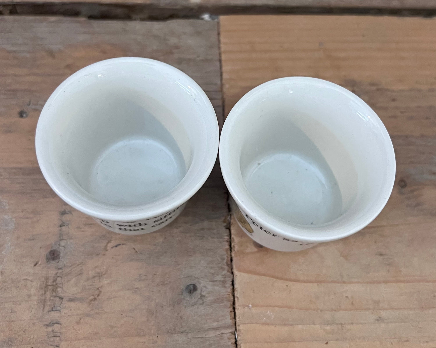 Peter Rabbit eierdop, Wedgwood porselein, eierdop Peter Rabbit, porseleinen eierdop, ontbijtaccessoires, Wedgwood servies, Peter Rabbit servies, cadeau-idee ontbijt, luxe eierdop, porselein eierdop.