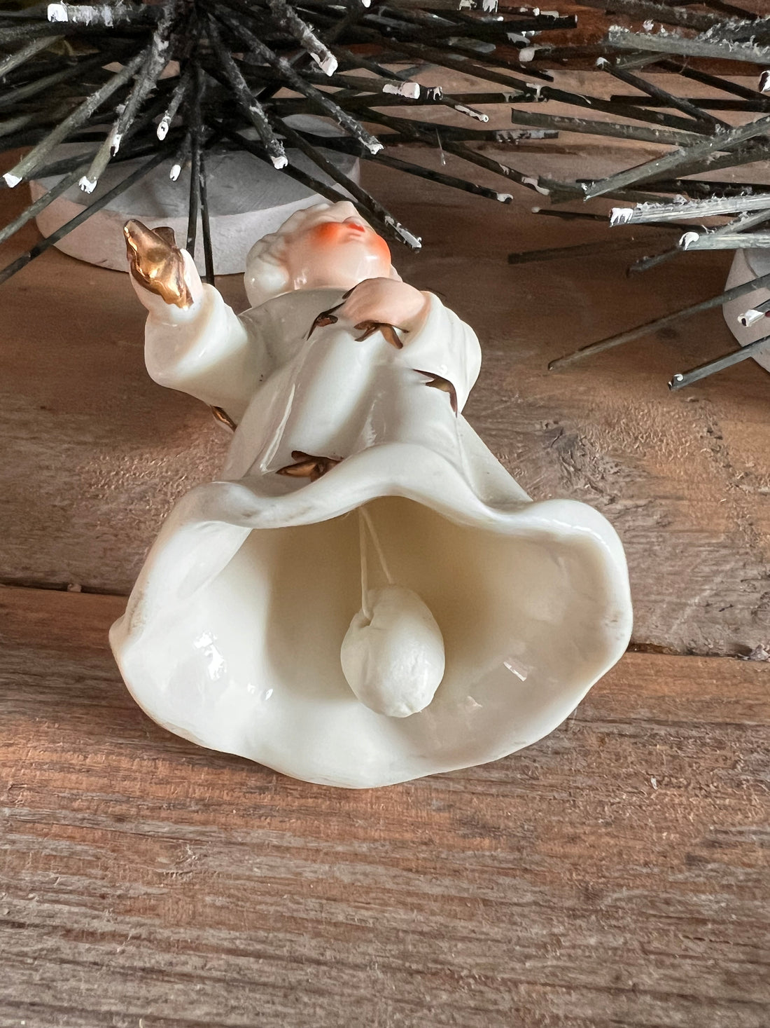 Kerstklokje engel porselein.