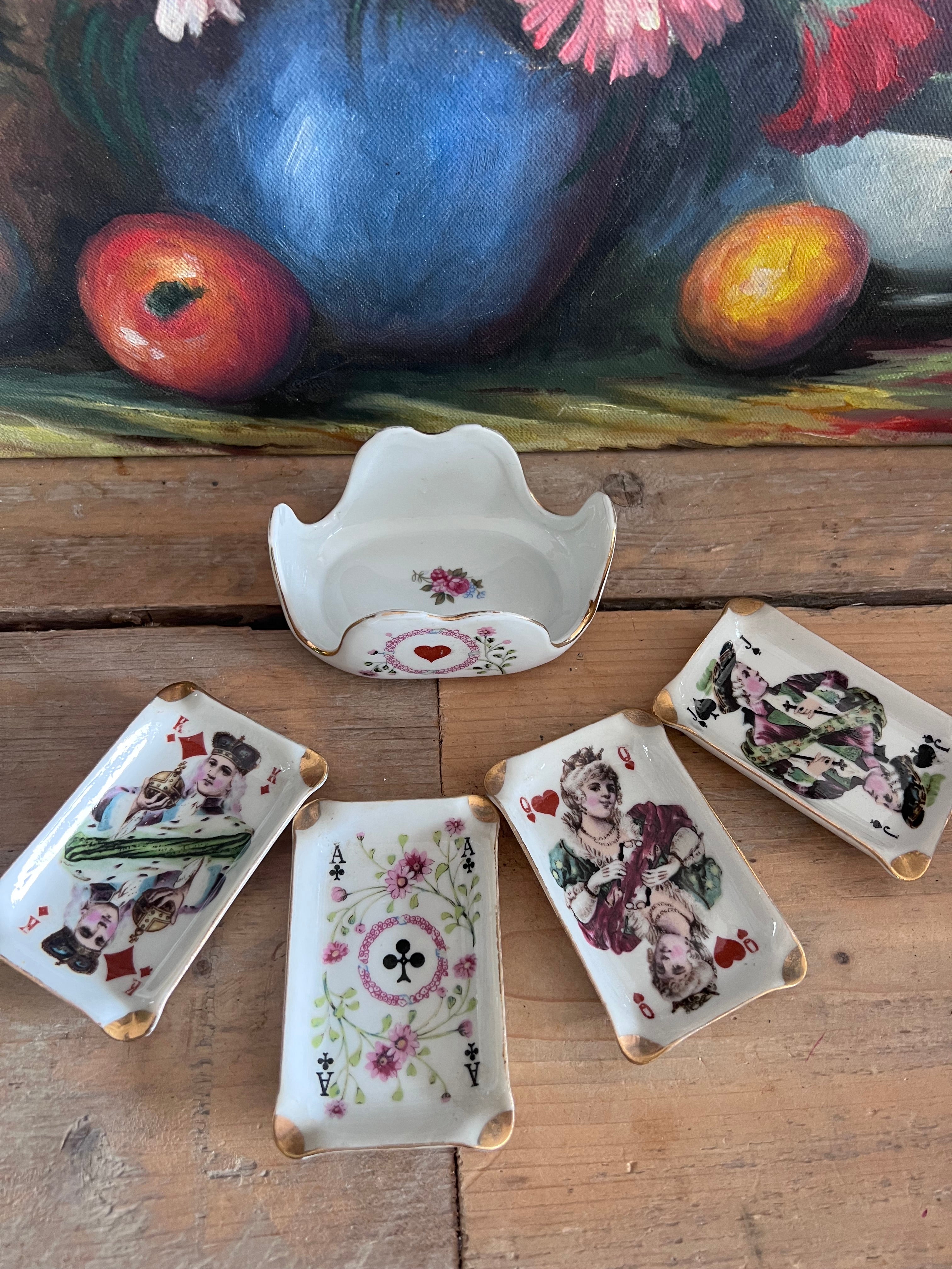 speelkaart bakje porselein, bridge bakjes met houder, porseleinen kaartspel organizer, kaartspelaccessoires, bridge accessoires porselein, stijlvolle kaartspel houder, cadeau voor kaartliefhebber