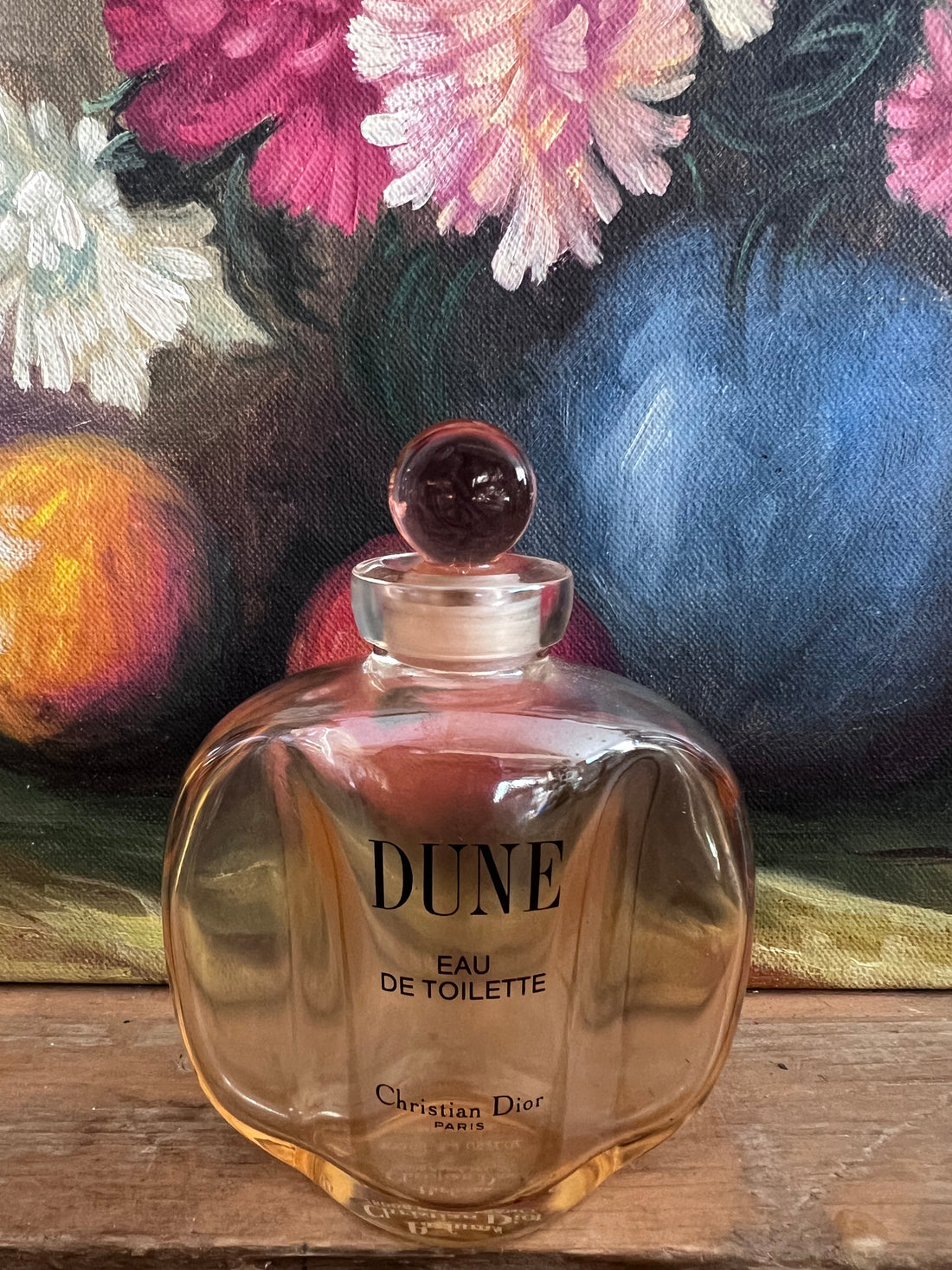lege Dior fles, Dune Eau de Toilette fles, Christiaan Dior parfumfles, lege parfumfles glas, Dior verzamelobject, parfumfles decoratie, luxe parfum fles, Dune parfum fles leeg, Dior parfum accessoire, parfum fles glas decoratie, Dune Dior fles kopen