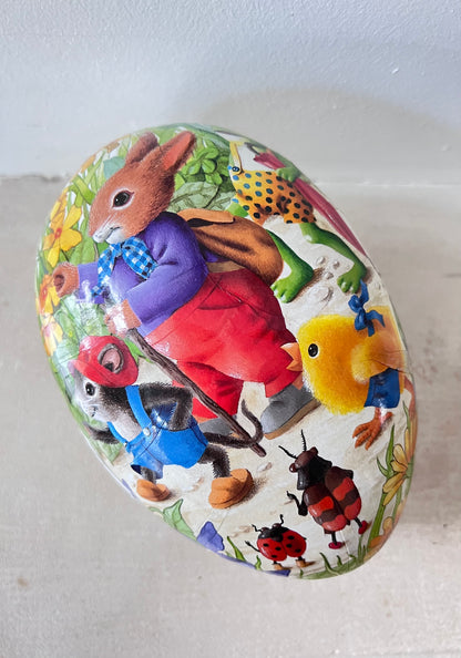 Vintage paasei van papier, candy container pasen