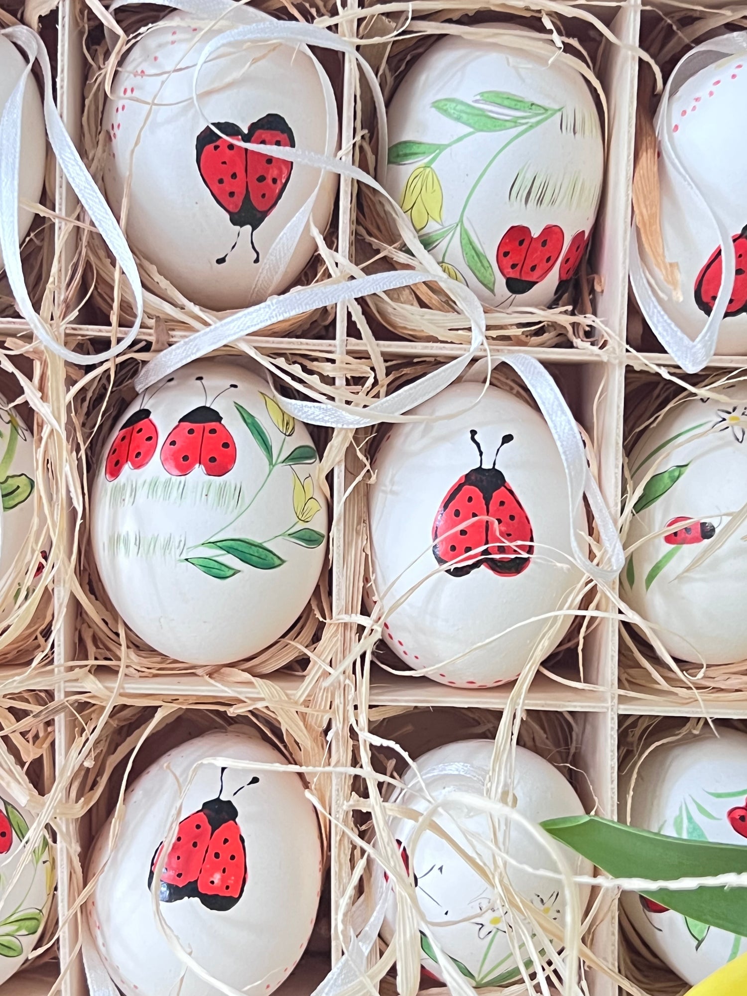 Paasdecoratie, paaseieren, handbeschilderde paaseieren