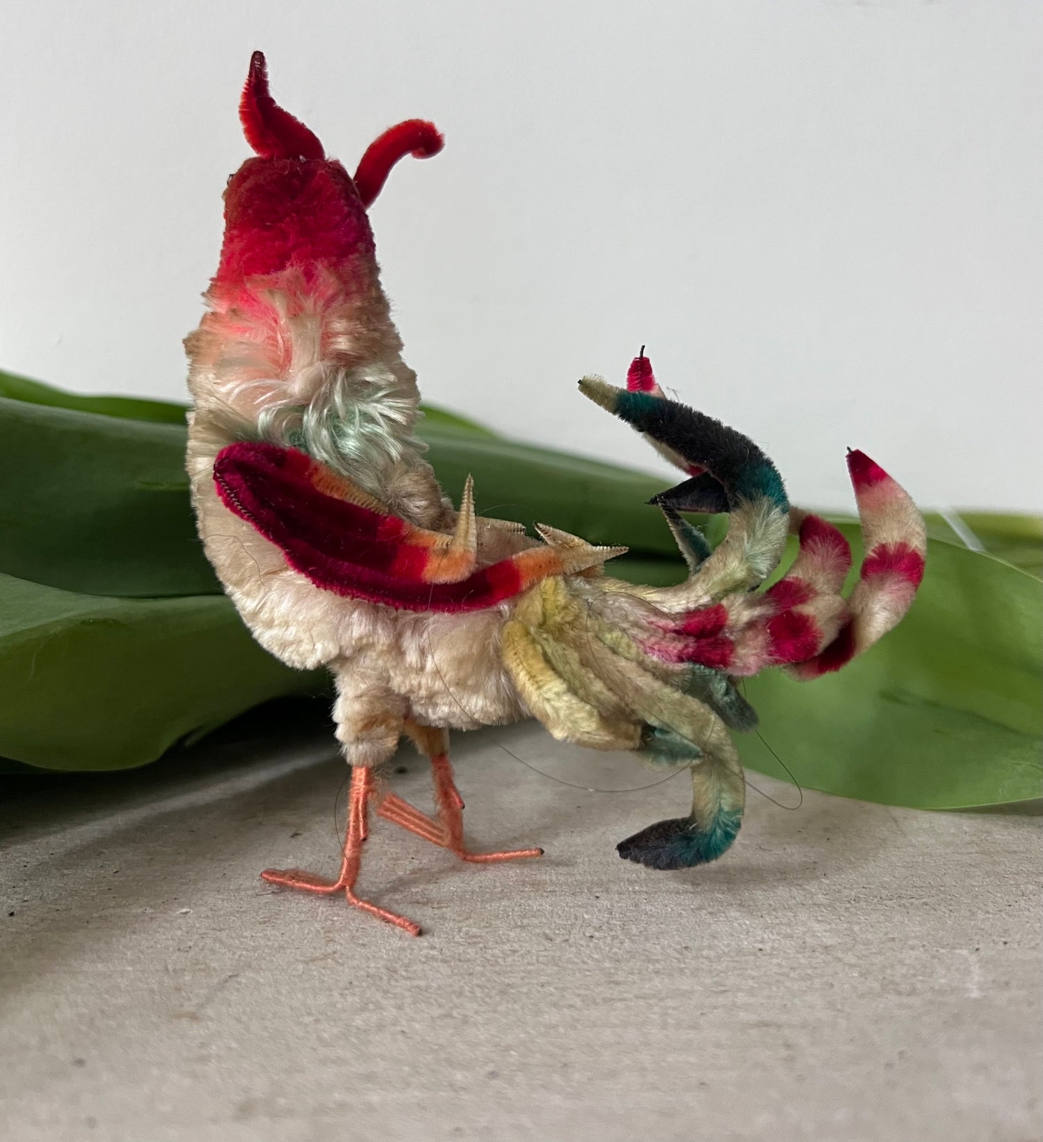 vintage haantje, jaren 50 haantje, jaren 60 haantje, chenille haantje, retro haantje, mid-century verzamelobject, vintage chenille decor, verzamelaarsitem jaren 50/60