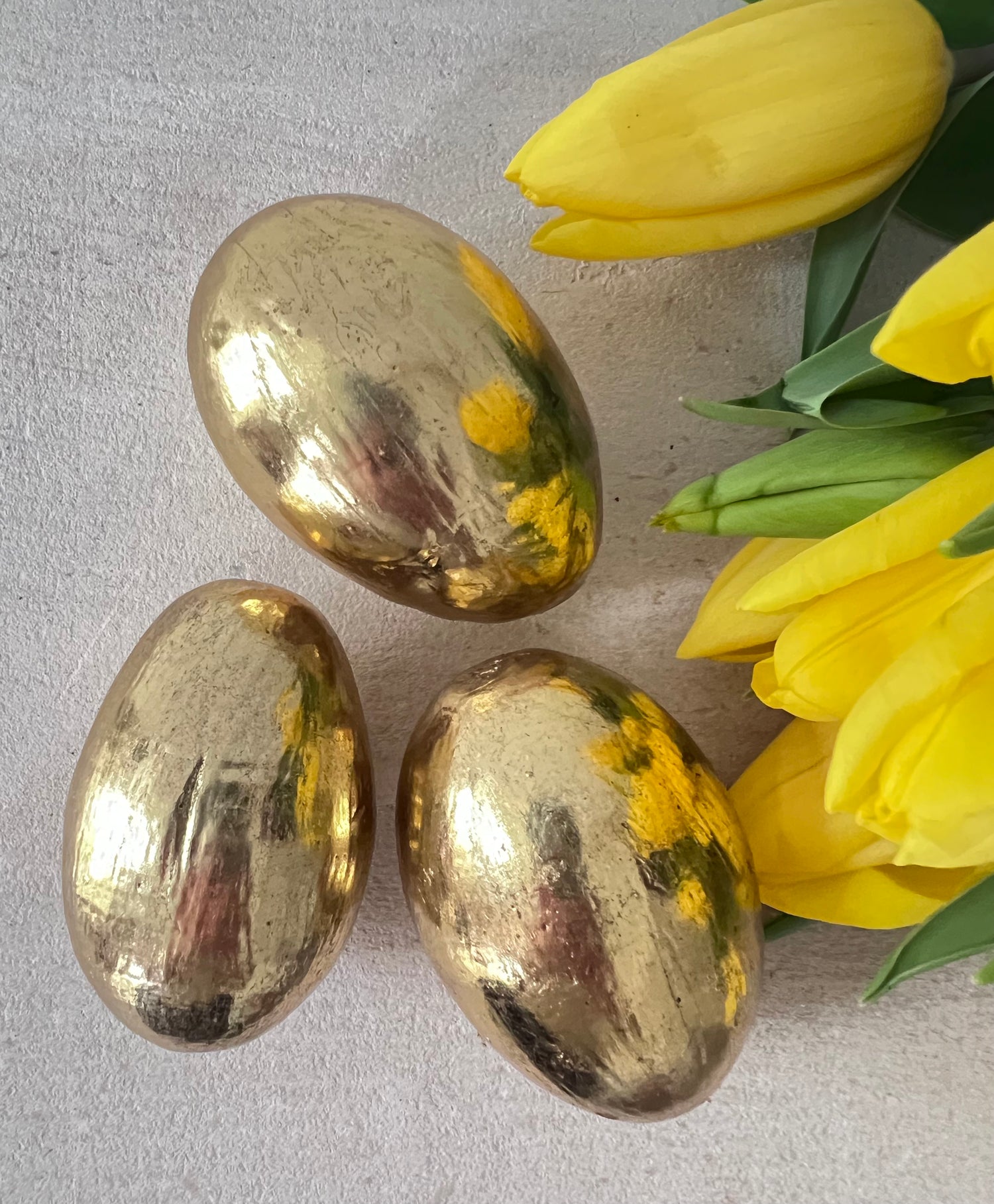 Set van 3 goudkleurige paaseiren van hout