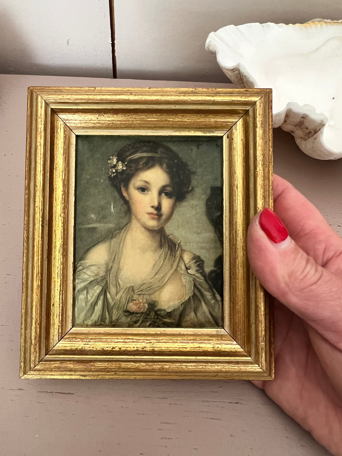 Lijstje met dame van Jean Baptiste