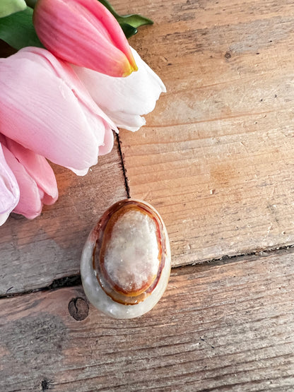 klein  ei, natuursteen ei, decoratie natuursteen,  natuursteen ei, handgemaakt natuursteen, natuursteen decoratie, rustgevende accessoires, uniek natuursteen cadeau, onyx marmer ei
