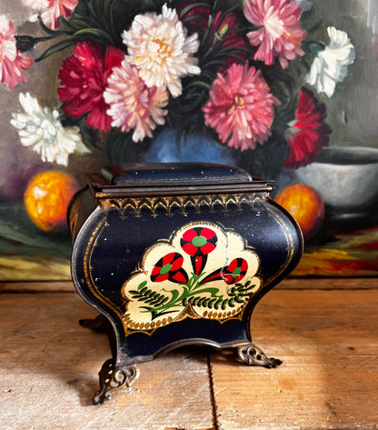 antiek Art Nouveau blikje, vintage blikje op pootje, decoratief Art Nouveau object, uniek antiek blikje, Art Nouveau verzamelobject, decoratief blikje, vintage huisdecoratie, antieke accessoires, Art Nouveau stijl blikje.