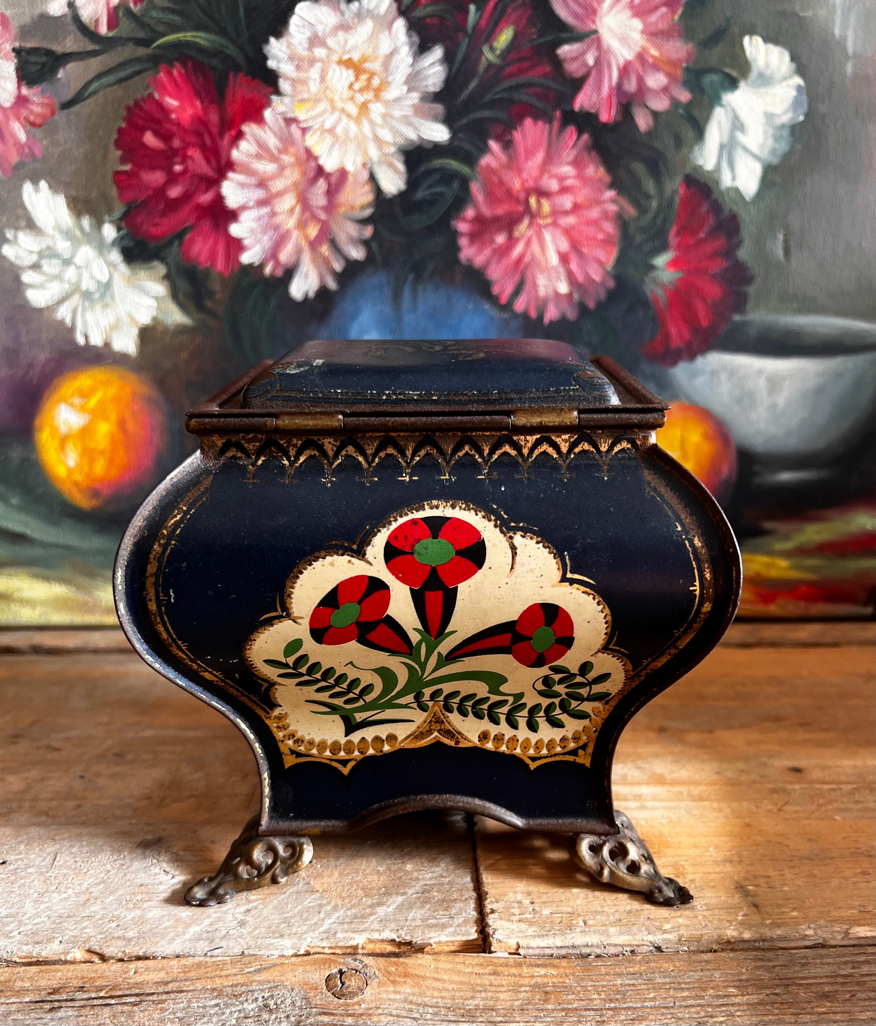 Antiek decoratief Art Nouveau blikje