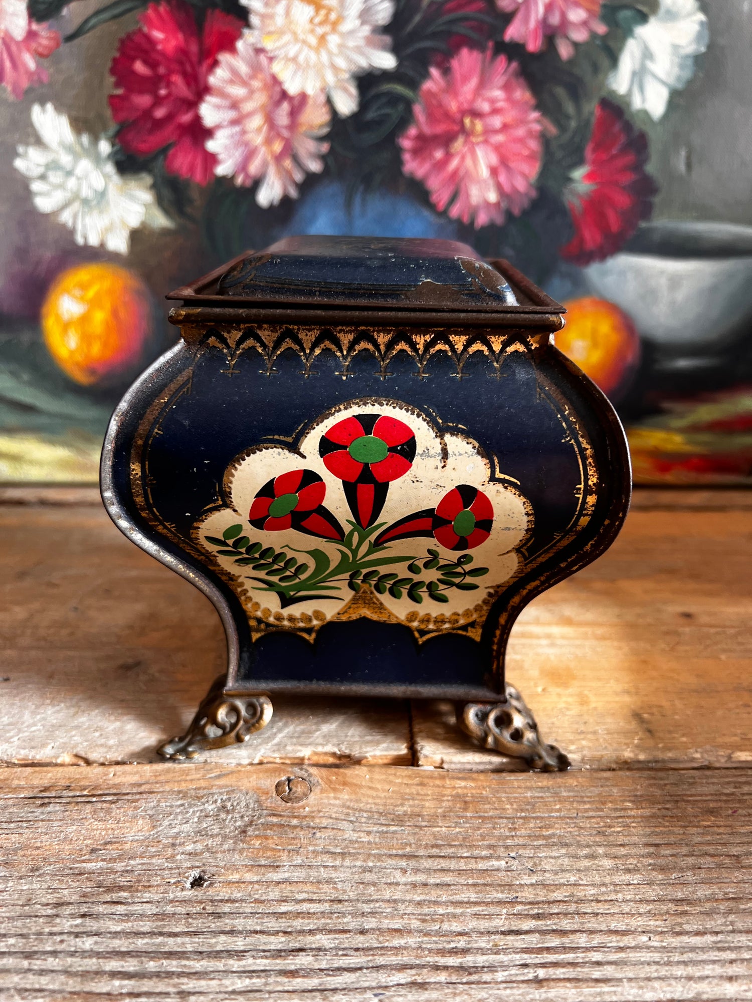 Antiek decoratief Art Nouveau blikje