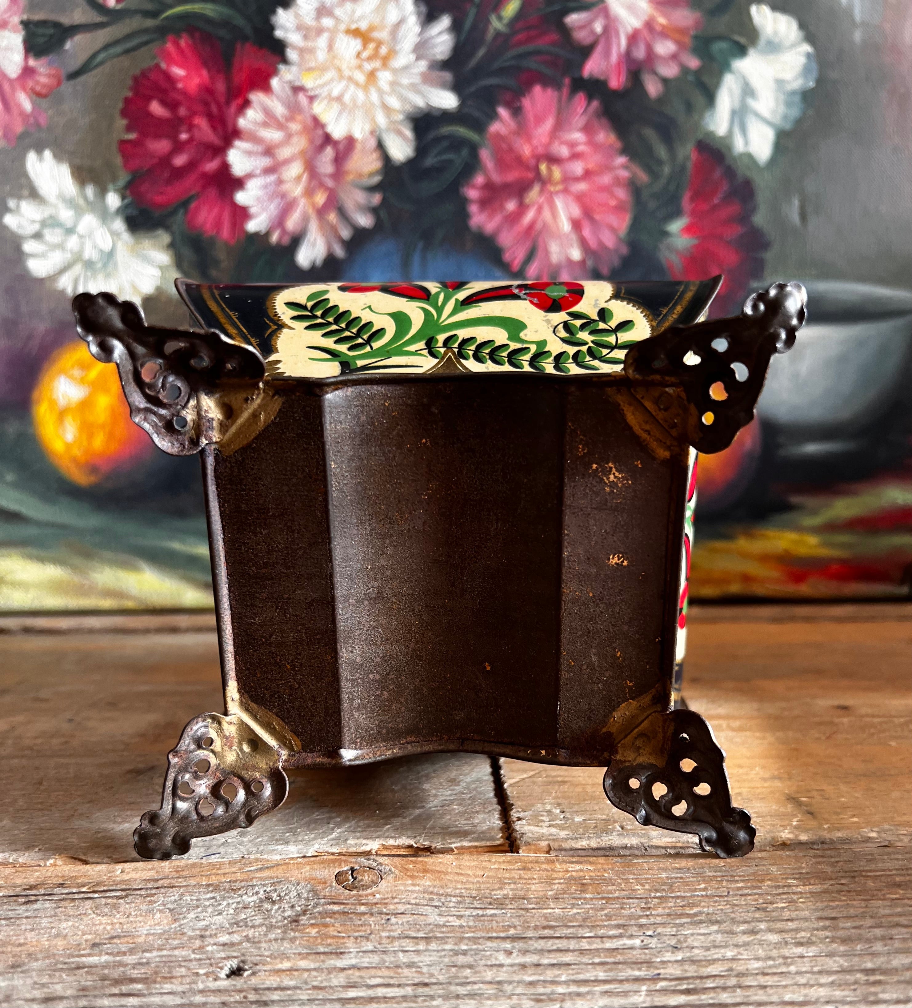 Antiek decoratief Art Nouveau blikje