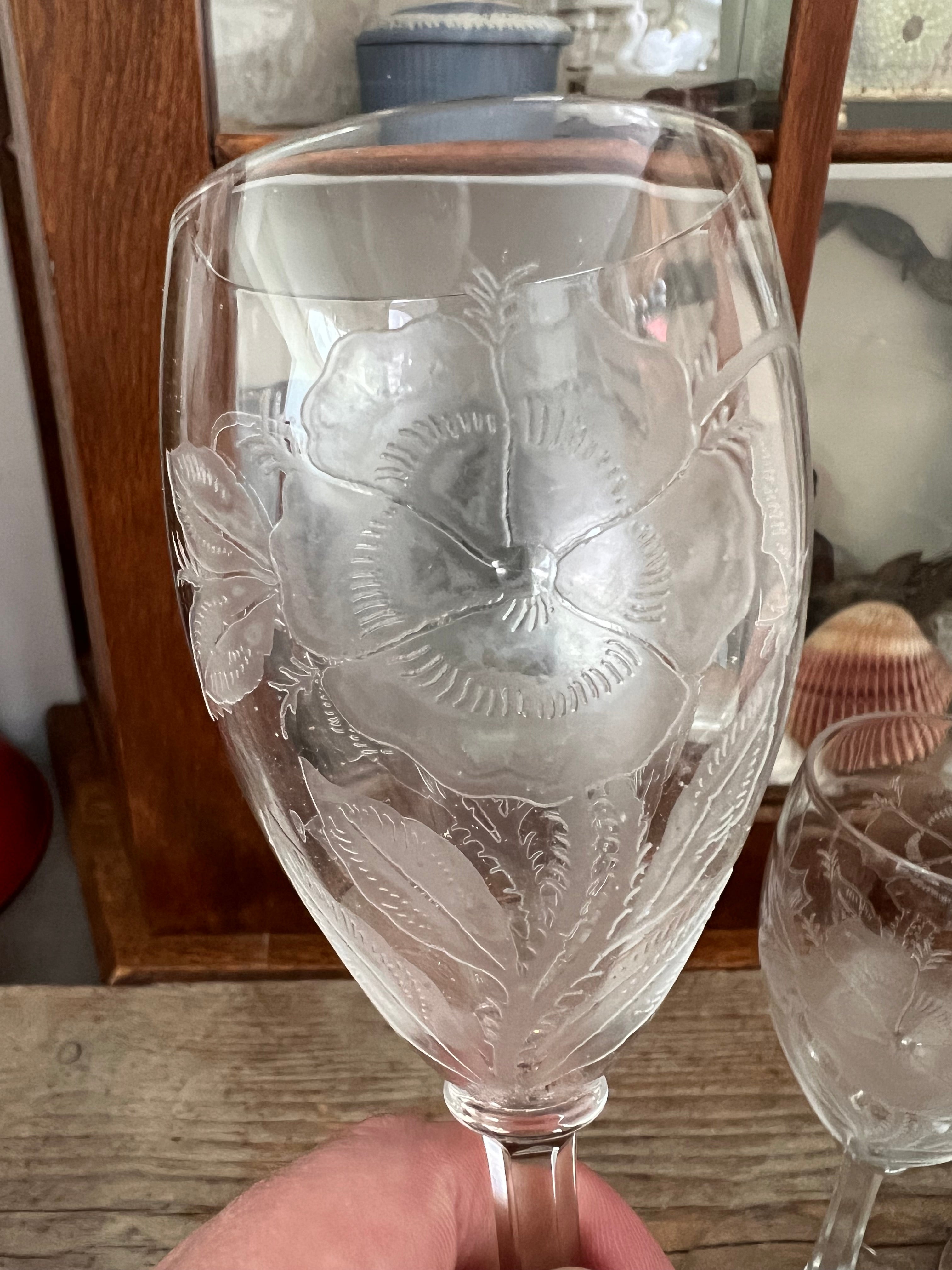 Vintage wijnglazen van kristal