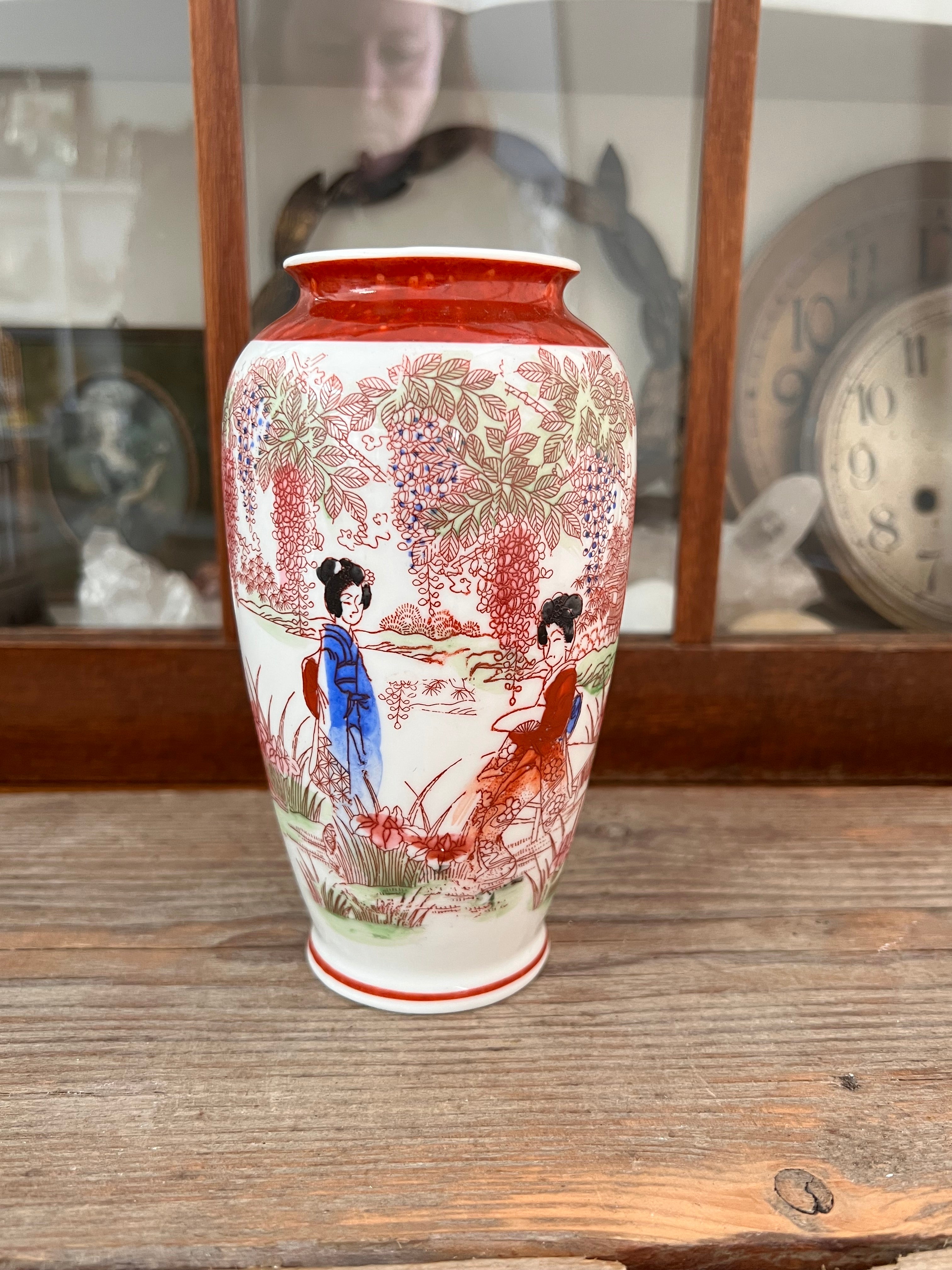 Japanese Geisha vase